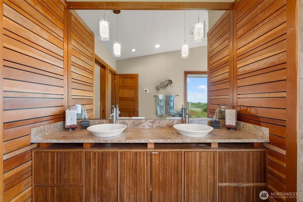 1603 Sea Grass Lane Westport, WA 98595
