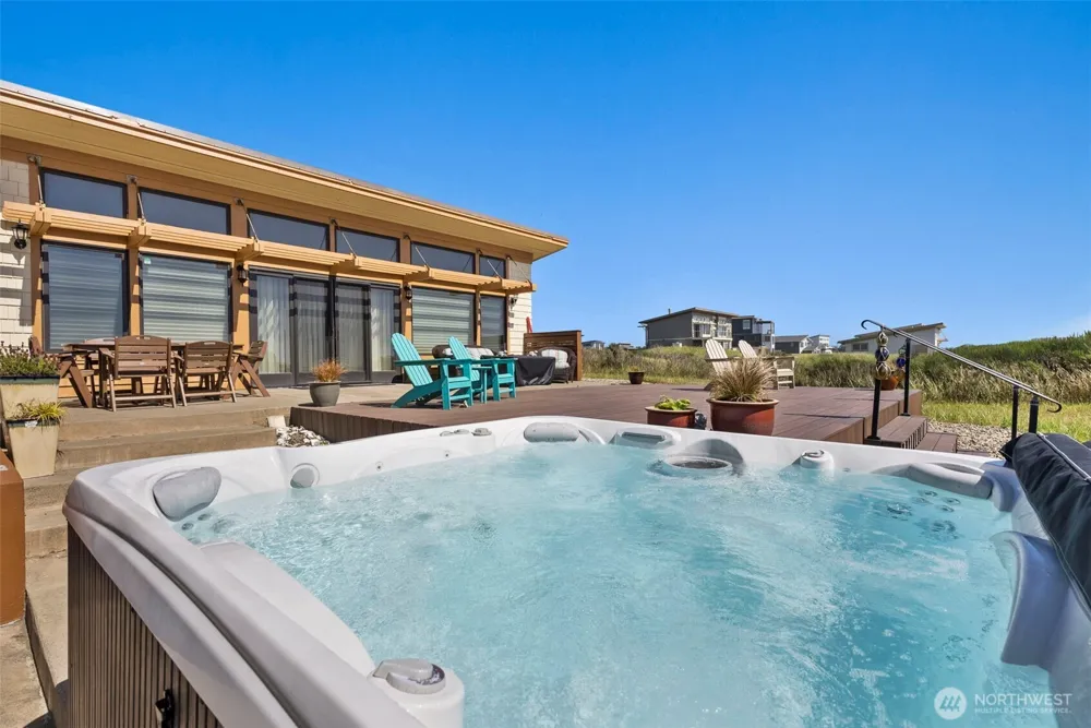 1603 Sea Grass Lane Westport, WA 98595