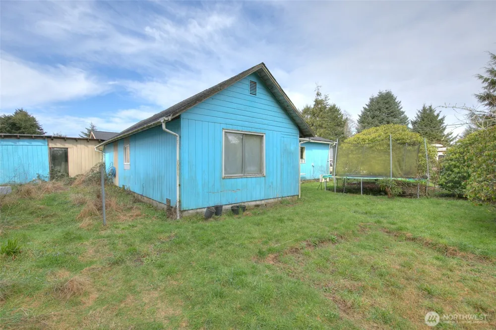 102 Elma Street Copalis Beach, WA 98535
