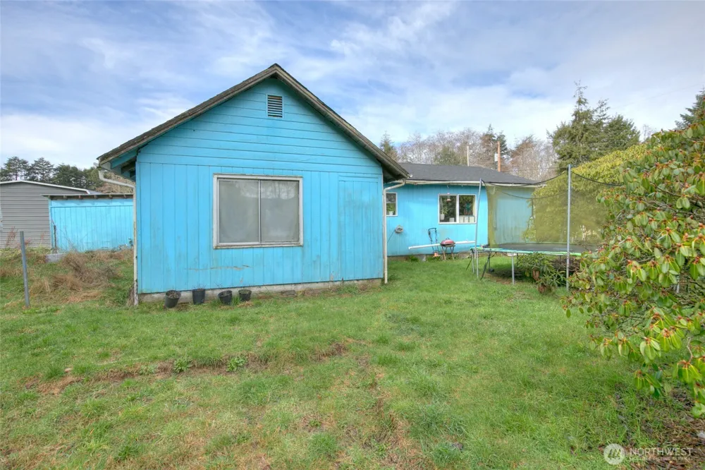 102 Elma Street Copalis Beach, WA 98535