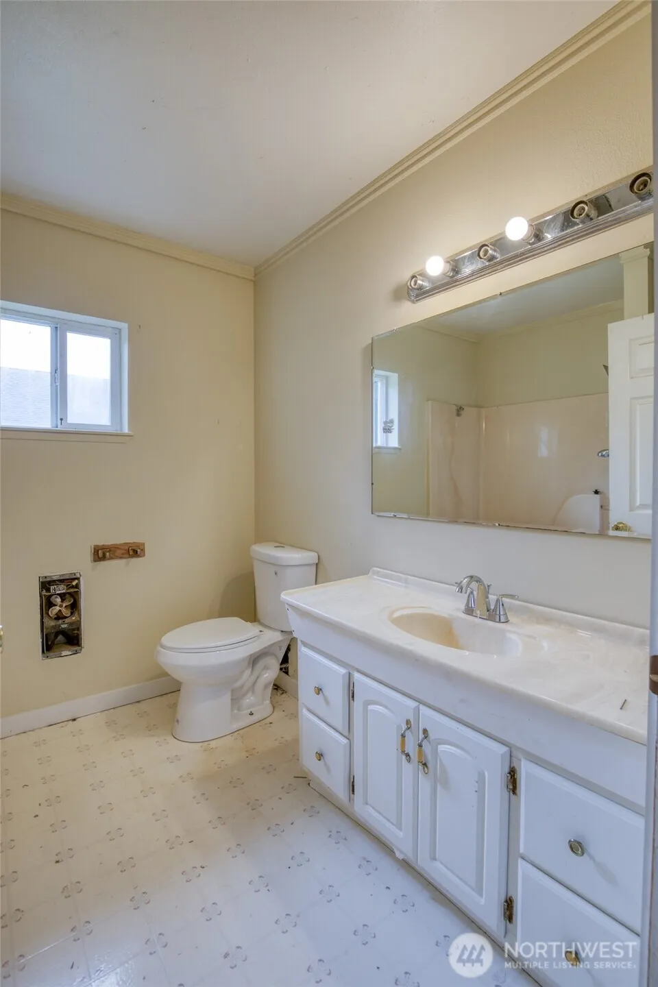 102 Elma Street Copalis Beach, WA 98535