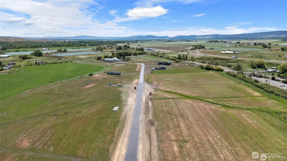 520 Thorp Landing Lane Thorp, WA 98946