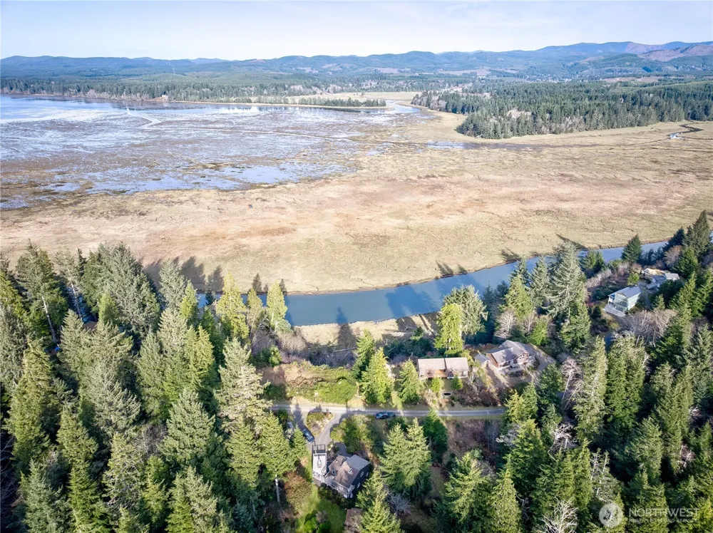 26 Lynn Point Lane South Bend, WA 98586