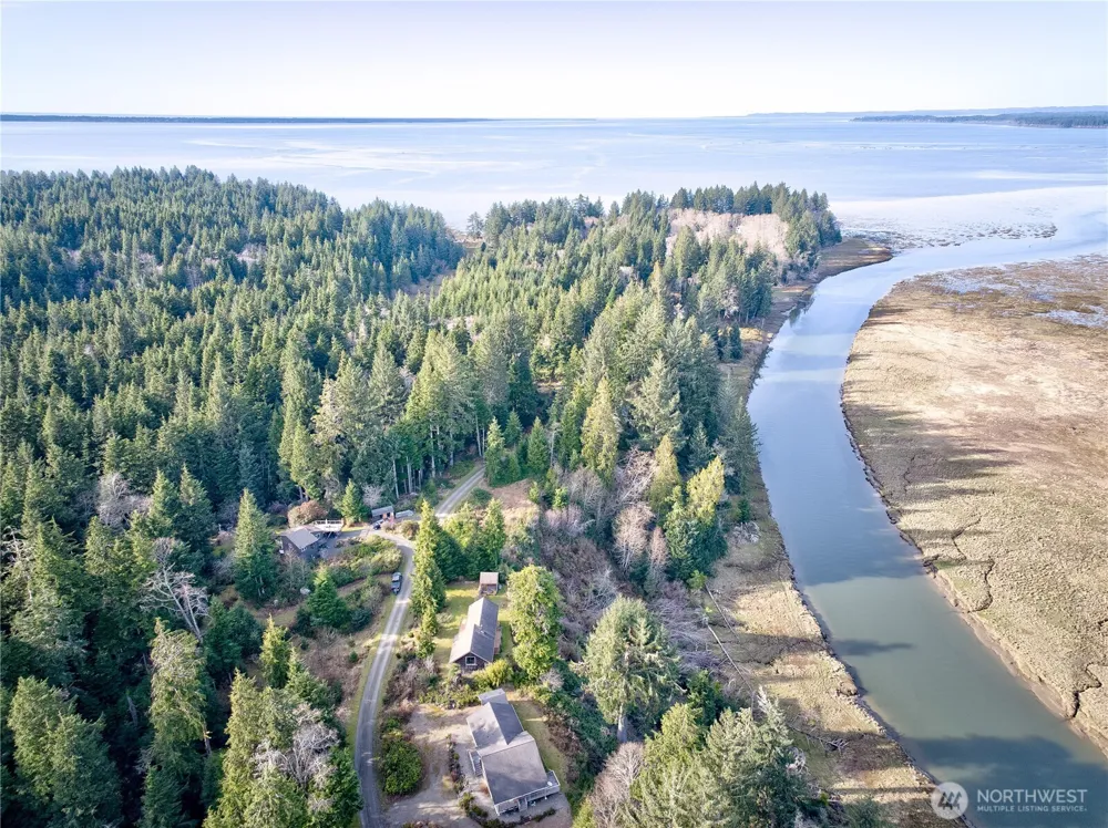 26 Lynn Point Lane South Bend, WA 98586