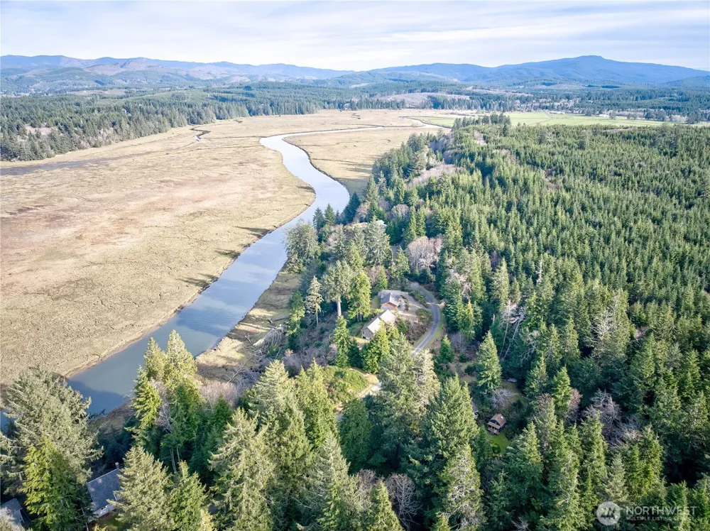 26 Lynn Point Lane South Bend, WA 98586