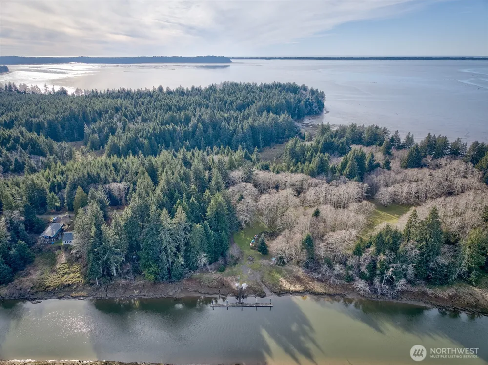26 Lynn Point Lane South Bend, WA 98586