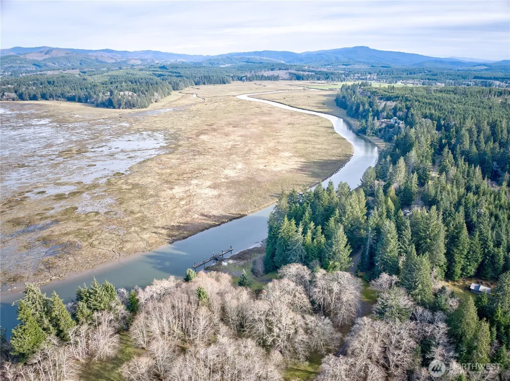 26 Lynn Point Lane South Bend, WA 98586