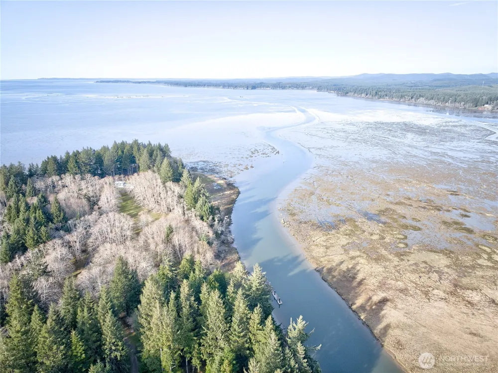26 Lynn Point Lane South Bend, WA 98586