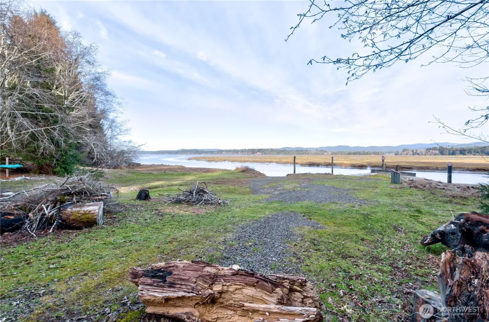 26 Lynn Point Lane South Bend, WA 98586
