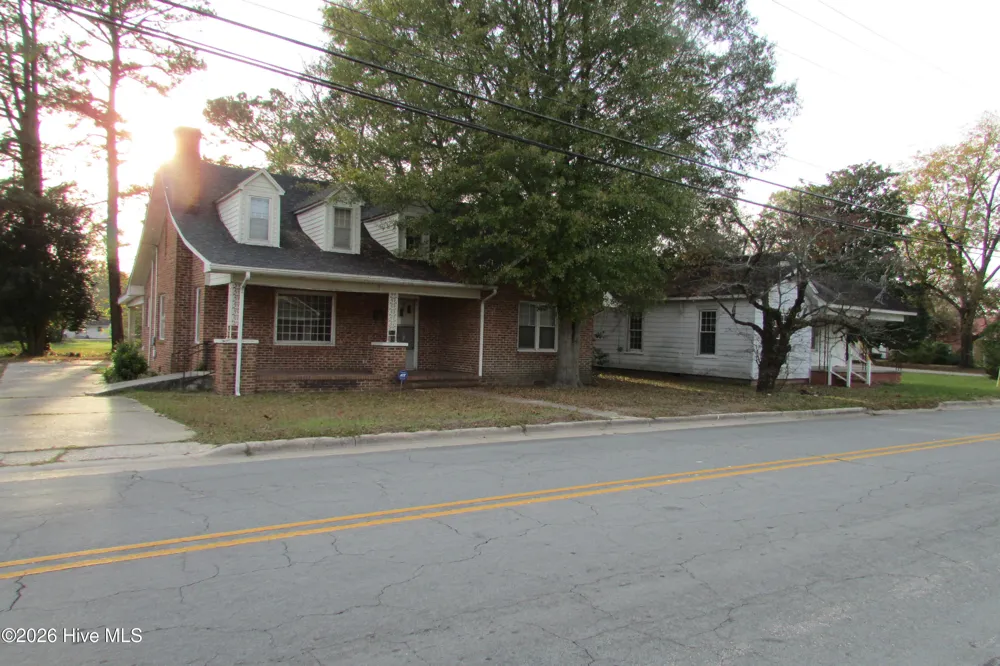 803 Mc Koy Street Clinton, NC 28328