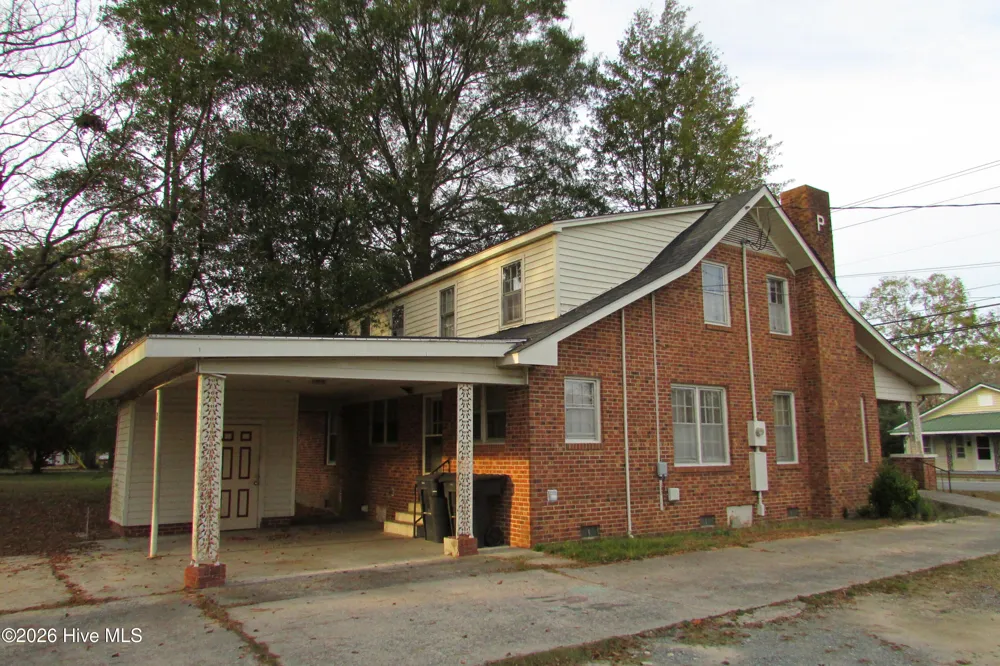 803 Mc Koy Street Clinton, NC 28328