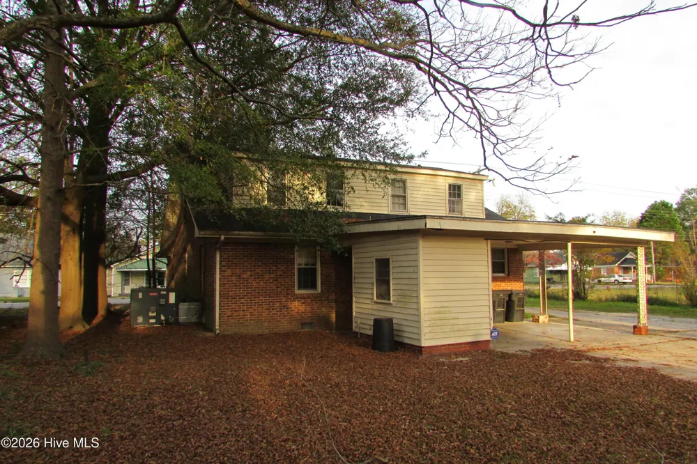 803 Mc Koy Street Clinton, NC 28328