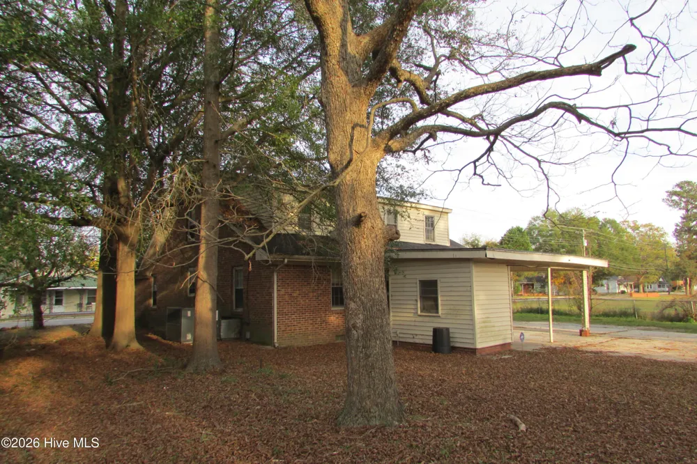 803 Mc Koy Street Clinton, NC 28328