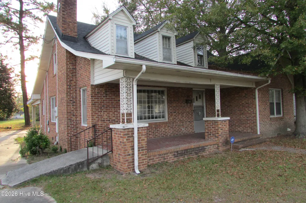 803 Mc Koy Street Clinton, NC 28328