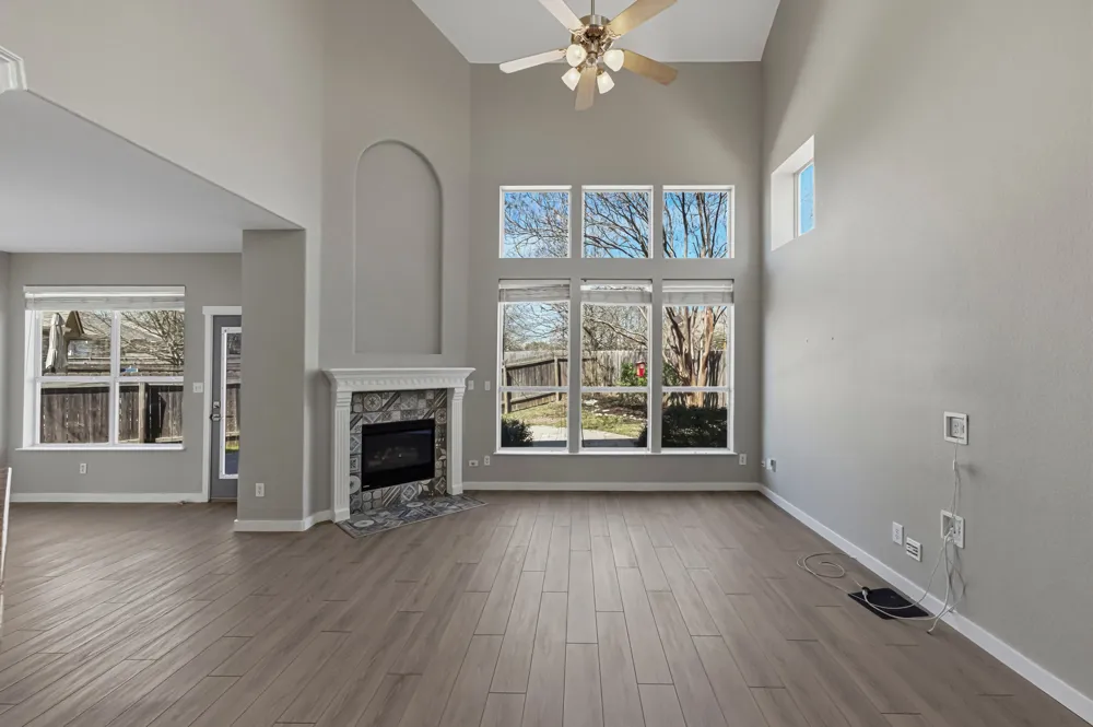 6810 Poncha Pass Austin, TX 78749