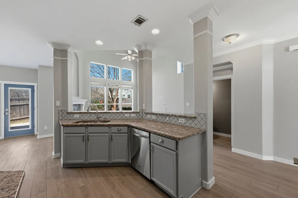 6810 Poncha Pass Austin, TX 78749