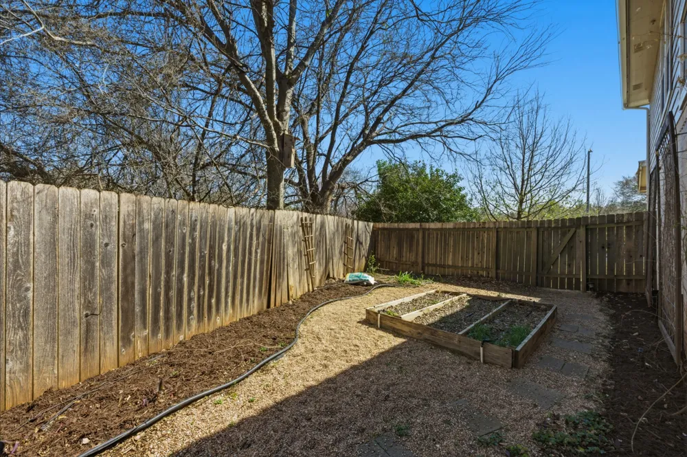 6810 Poncha Pass Austin, TX 78749