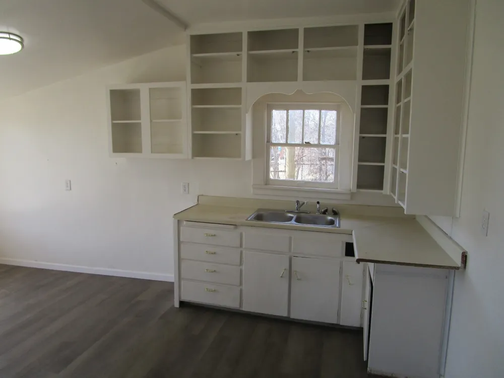 106 E Magnolia Avenue Electra, TX 76360