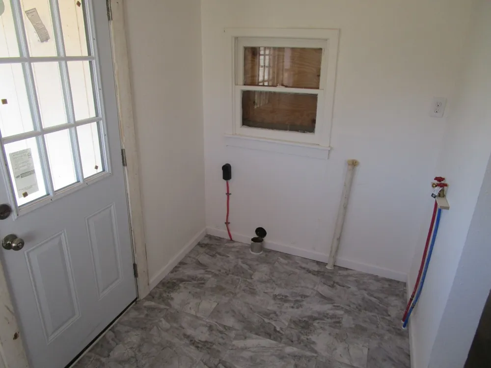 106 E Magnolia Avenue Electra, TX 76360