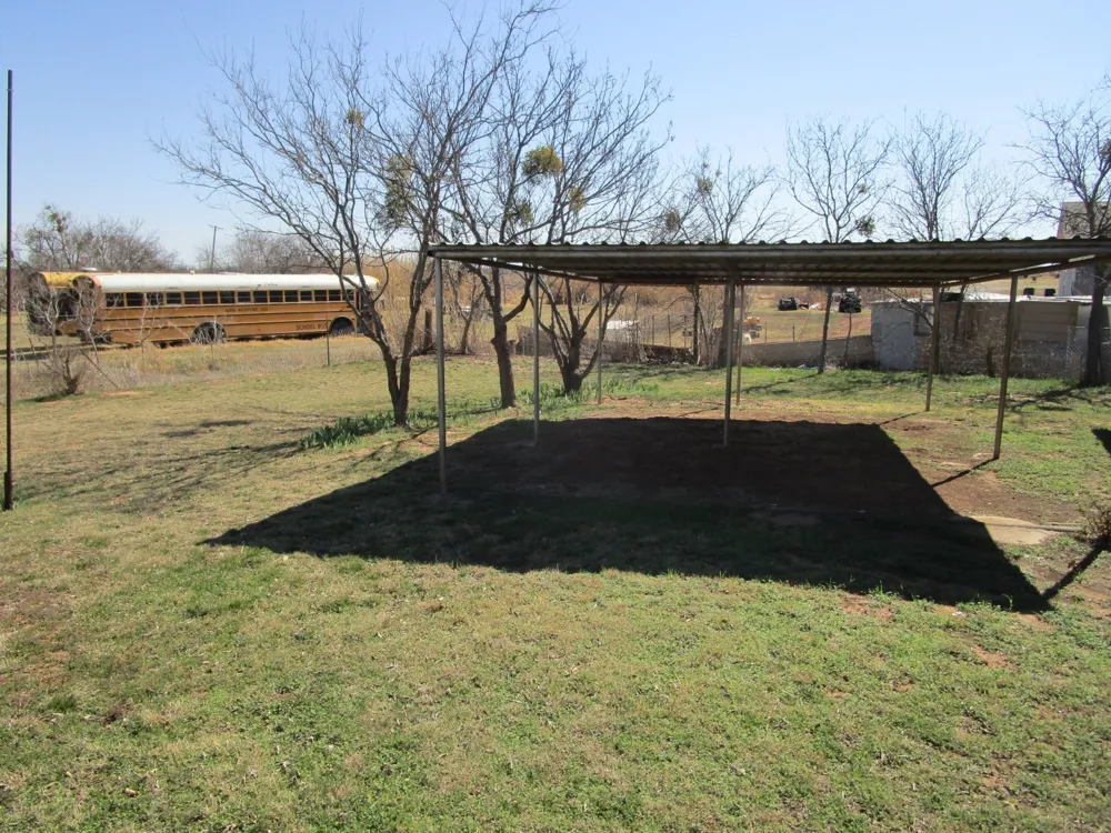 106 E Magnolia Avenue Electra, TX 76360