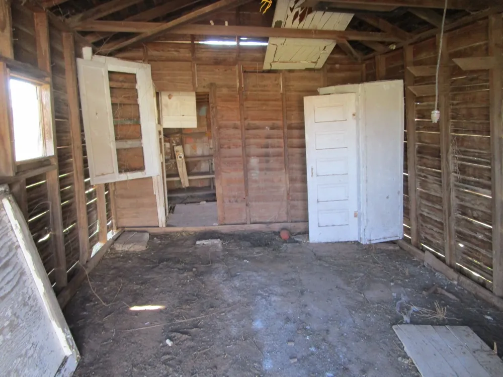 106 E Magnolia Avenue Electra, TX 76360