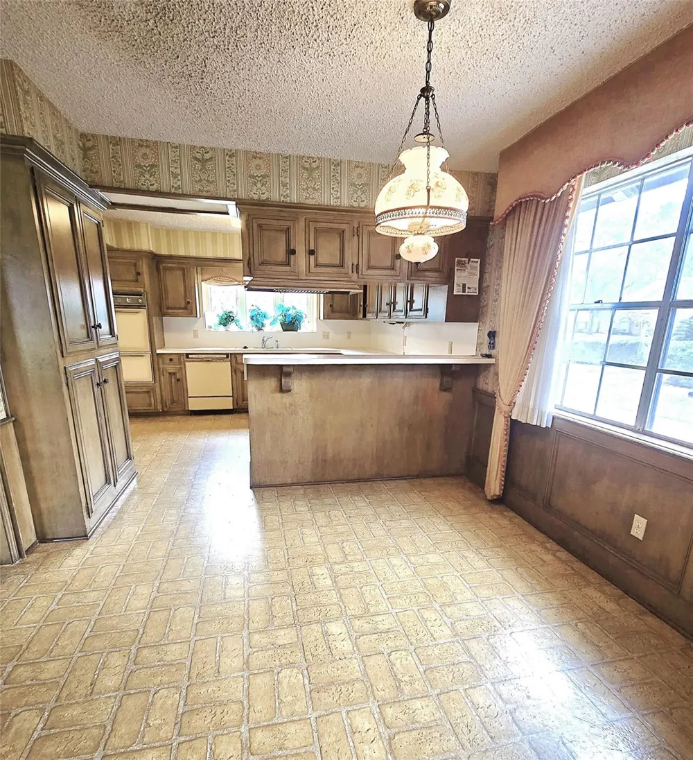 1922 Anvil Drive Houston, TX 77090