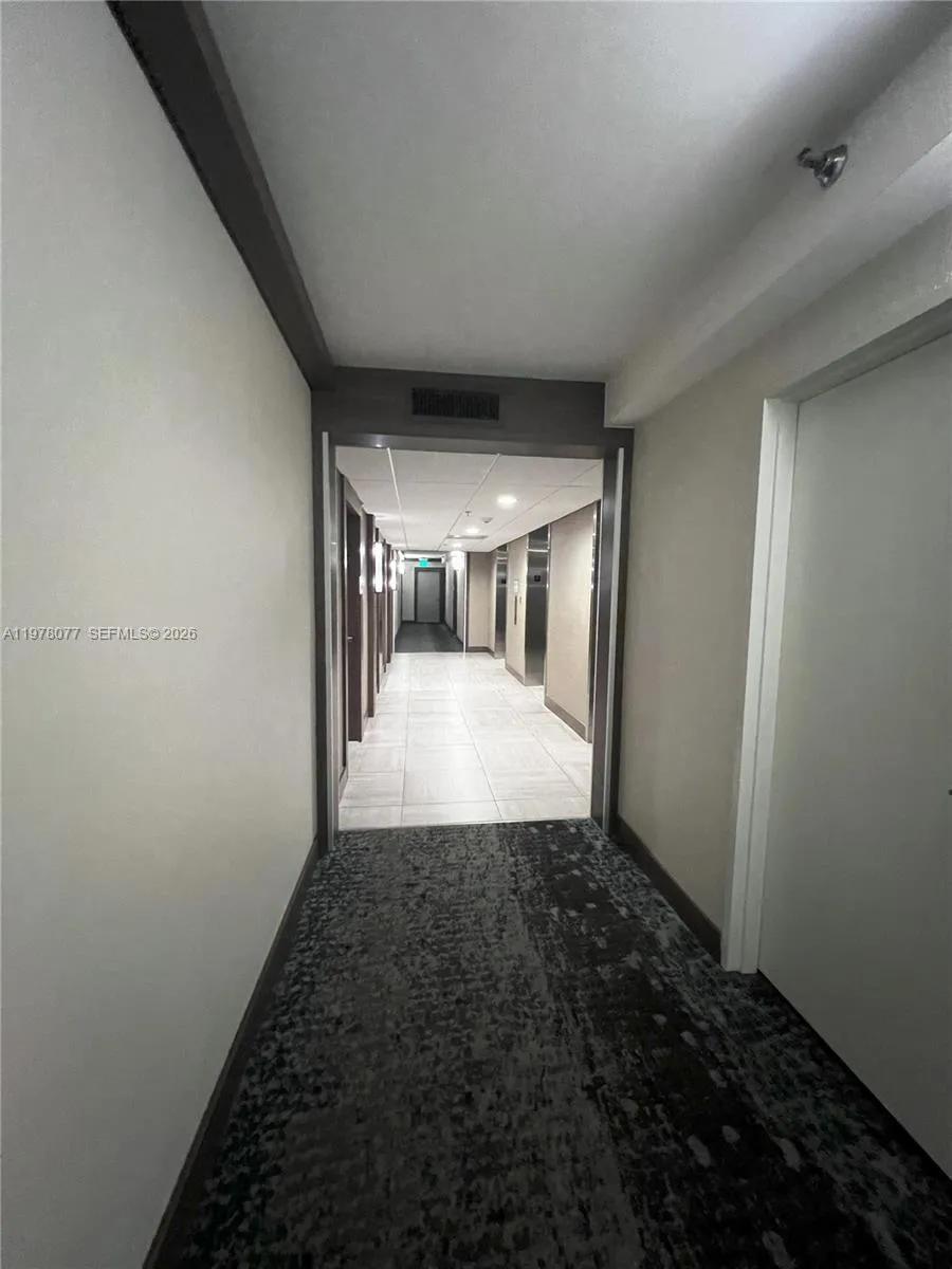 3701 Country Club Dr #201 Aventura, FL 33180