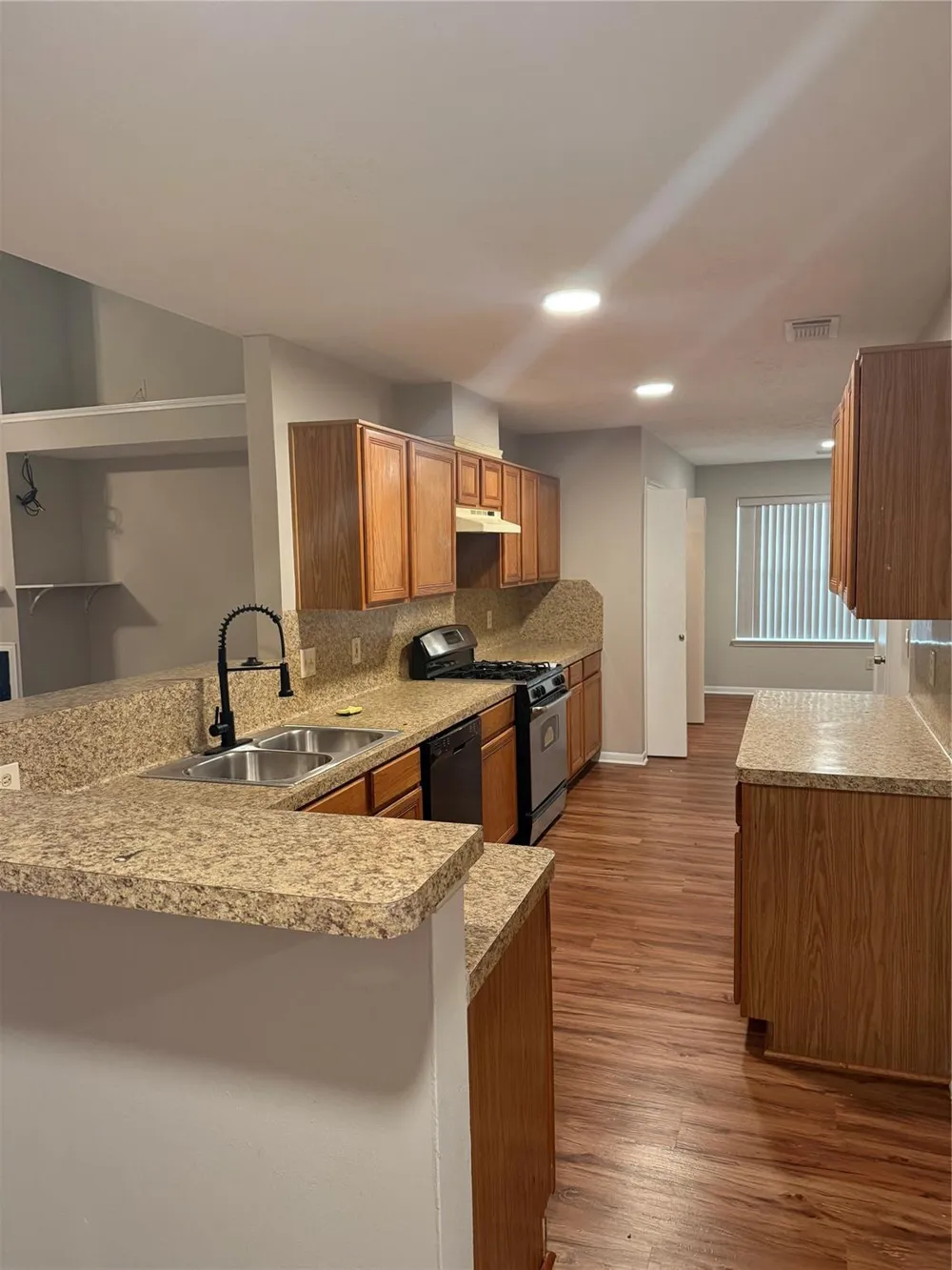 16611 Parliament Dr South Houston, TX 77083