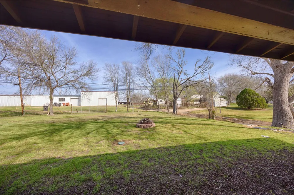 309 Anderson Street Schulenburg, TX 78956