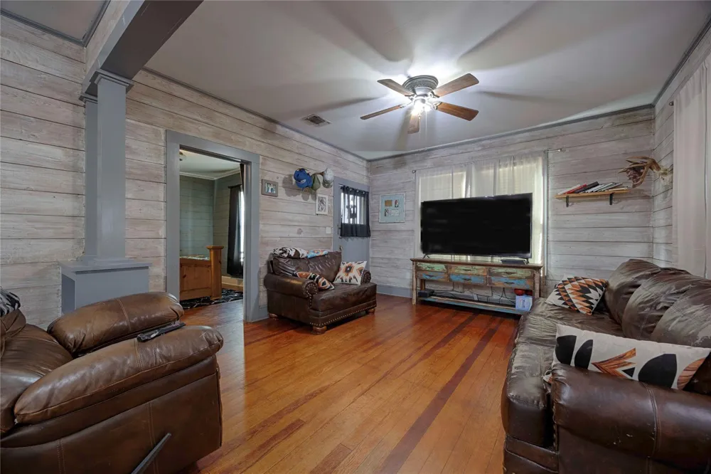 309 Anderson Street Schulenburg, TX 78956