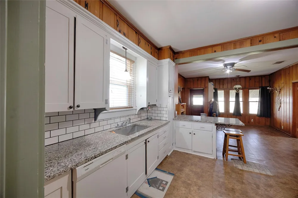 309 Anderson Street Schulenburg, TX 78956