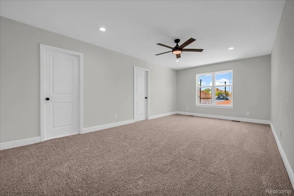1876 McKinley Street Wyandotte City, MI 48192