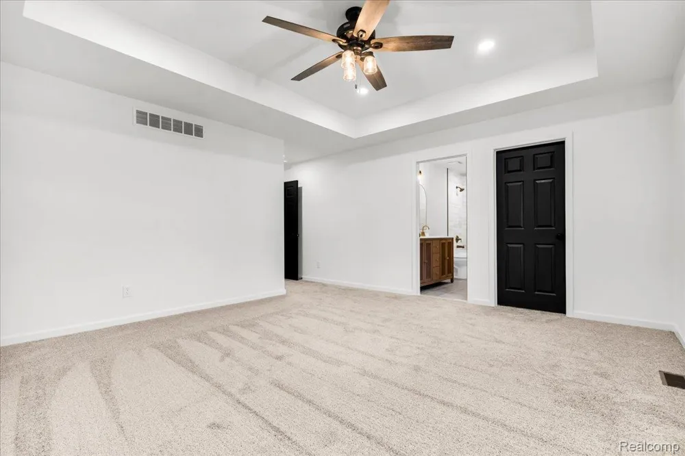 1876 McKinley Street Wyandotte City, MI 48192