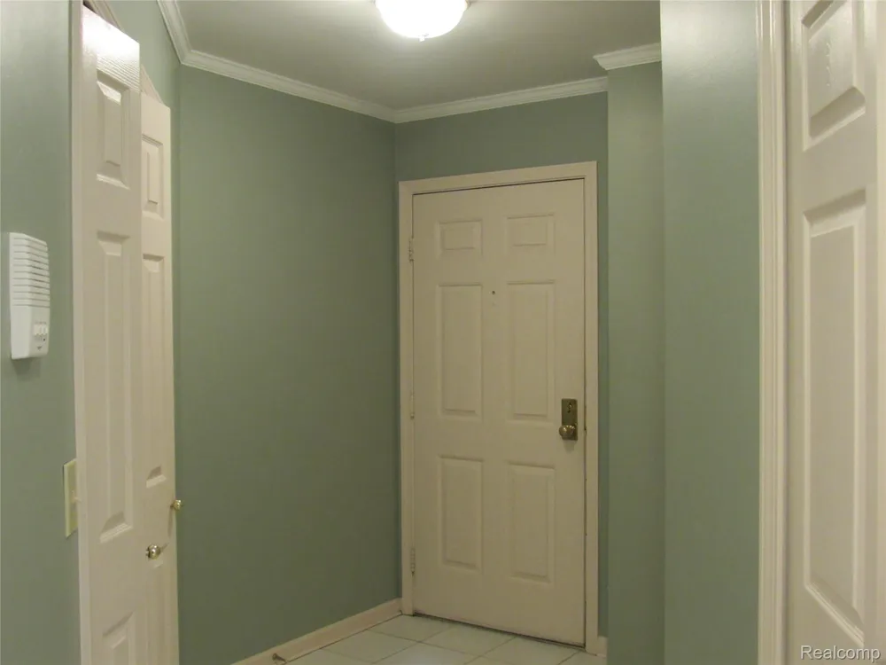 3565 S Port Cove Drive #63 Waterford Charter Township, MI 48328