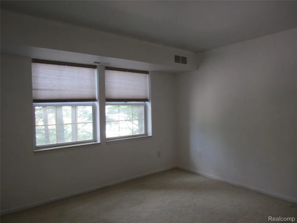 3565 S Port Cove Drive #63 Waterford Charter Township, MI 48328