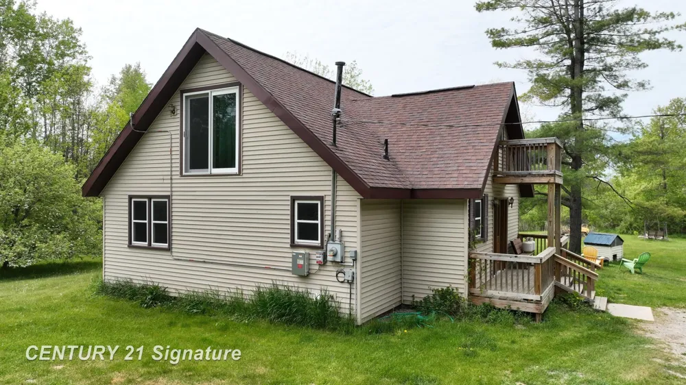 150 E Winegars Road Hay Township, MI 48624