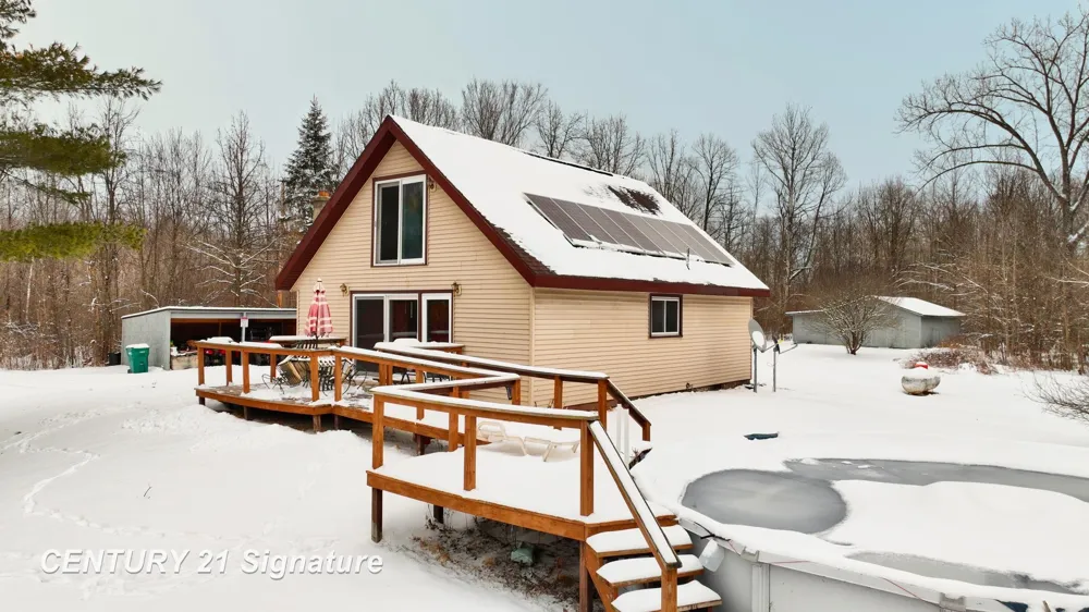 150 E Winegars Road Hay Township, MI 48624