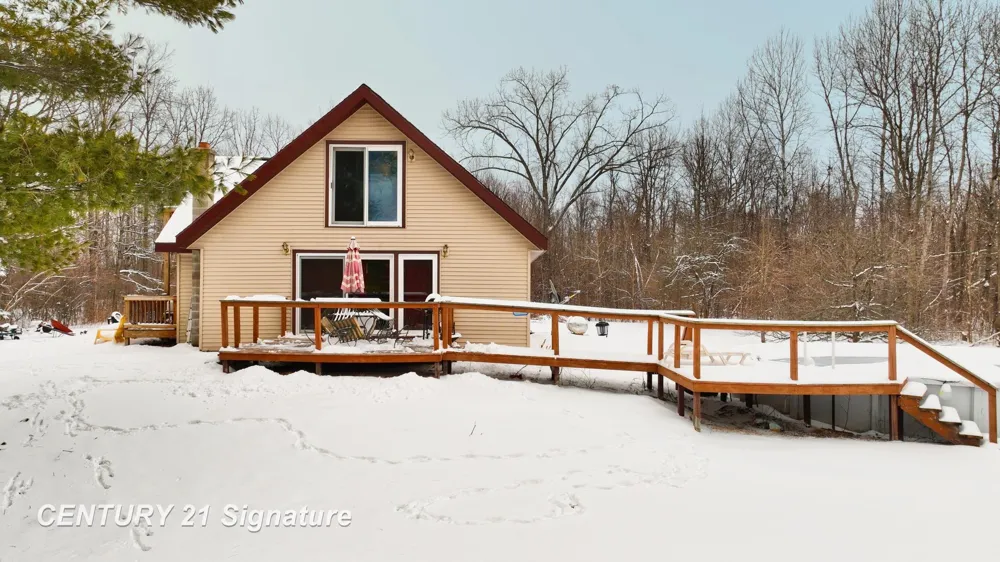 150 E Winegars Road Hay Township, MI 48624