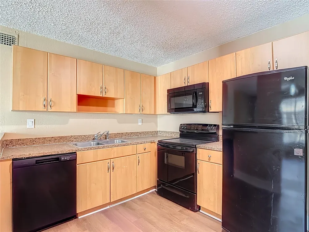 21038 VOYAGER BOULEVARD #8 Land O Lakes, FL 34638