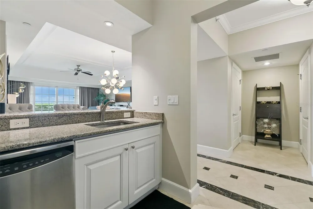 7593 GATHERING DRIVE #401 Reunion, FL 34747