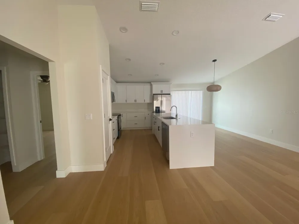 895 S CEDAR AVENUE Orange City, FL 32763