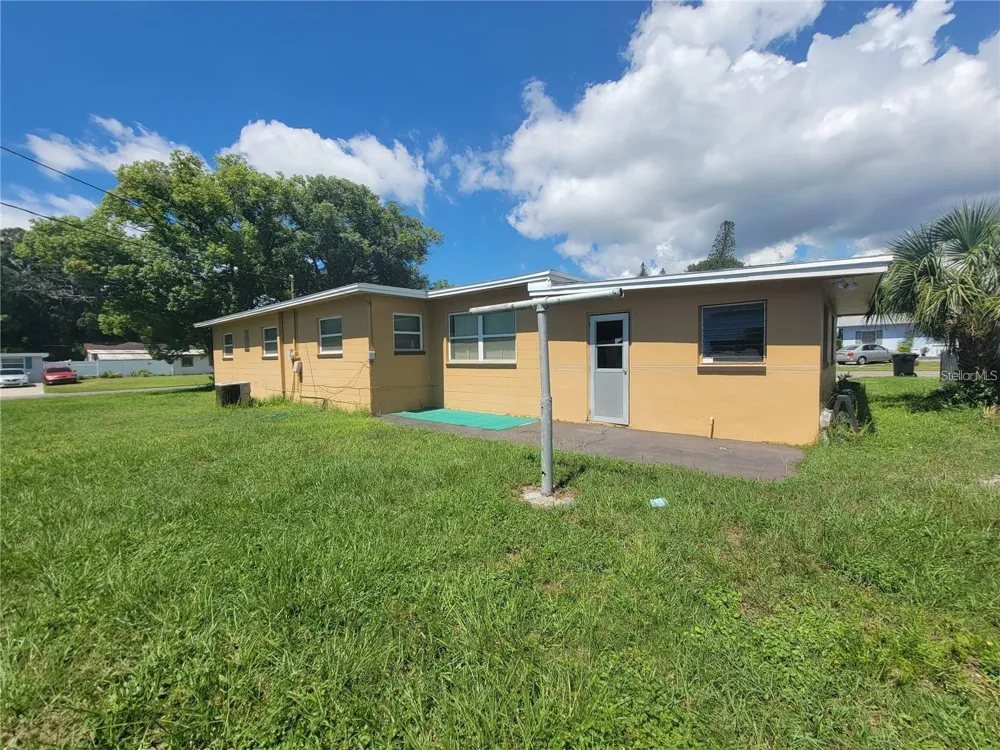 5230 11TH AVENUE S Gulfport, FL 33707