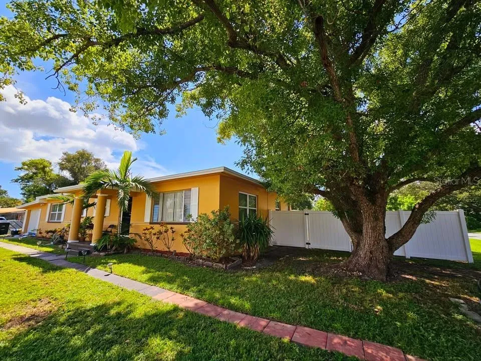 5230 11TH AVENUE S Gulfport, FL 33707