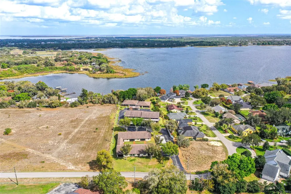 15 CHARLTON DRIVE #15 Lake Placid, FL 33852
