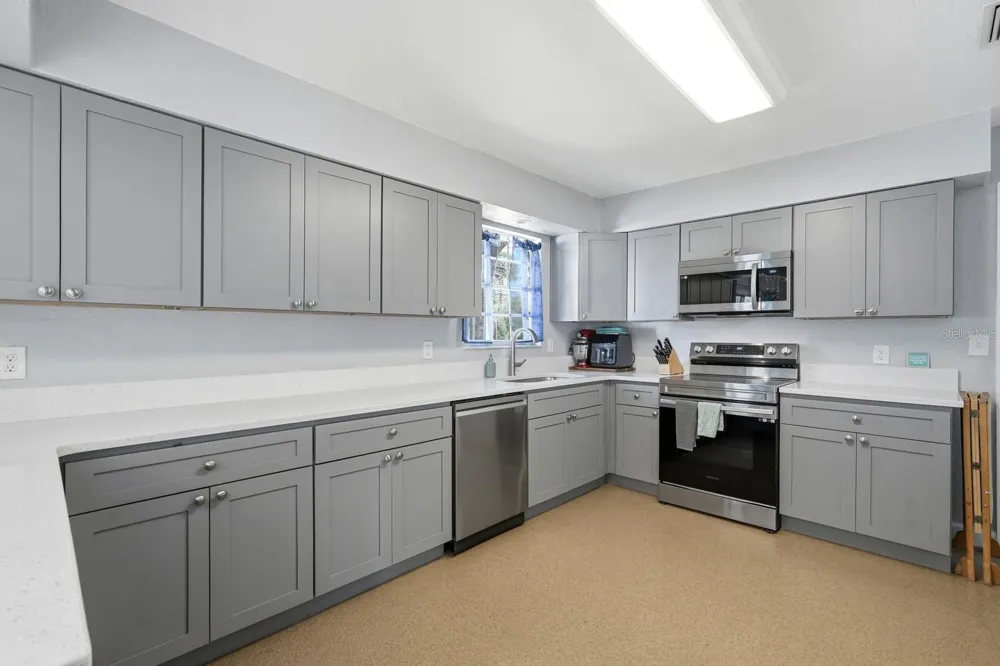 2329 LIME TREE Edgewater, FL 32141