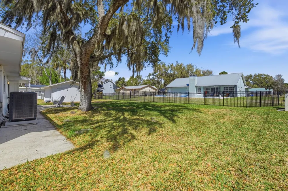 2329 LIME TREE Edgewater, FL 32141