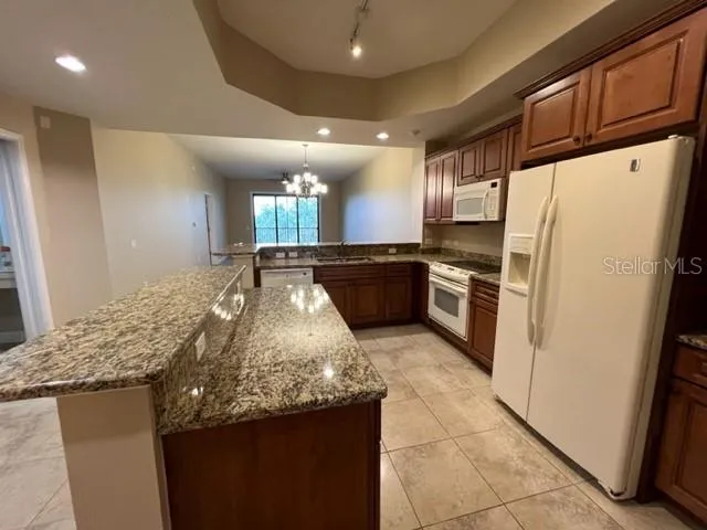 7710 LAKE VISTA COURT #303 Lakewood Ranch, FL 34202