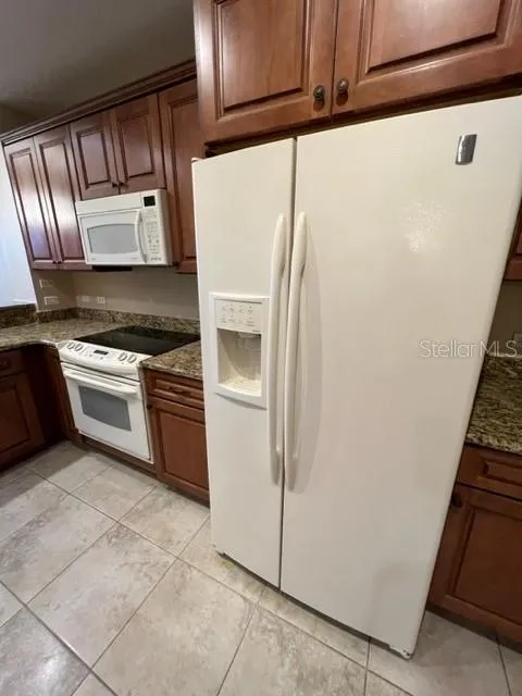 7710 LAKE VISTA COURT #303 Lakewood Ranch, FL 34202