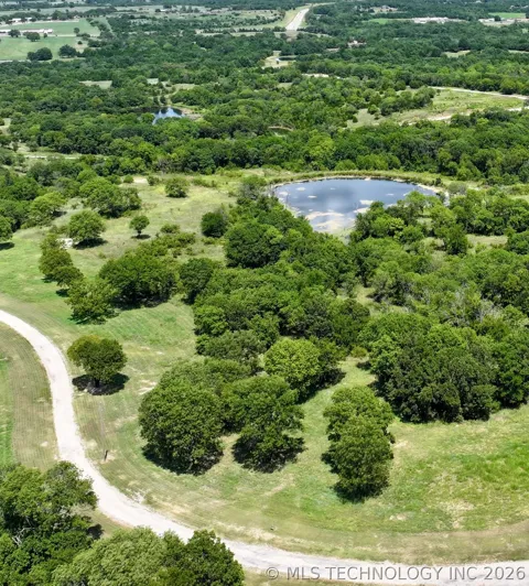 2 W Buffalo Springs Court