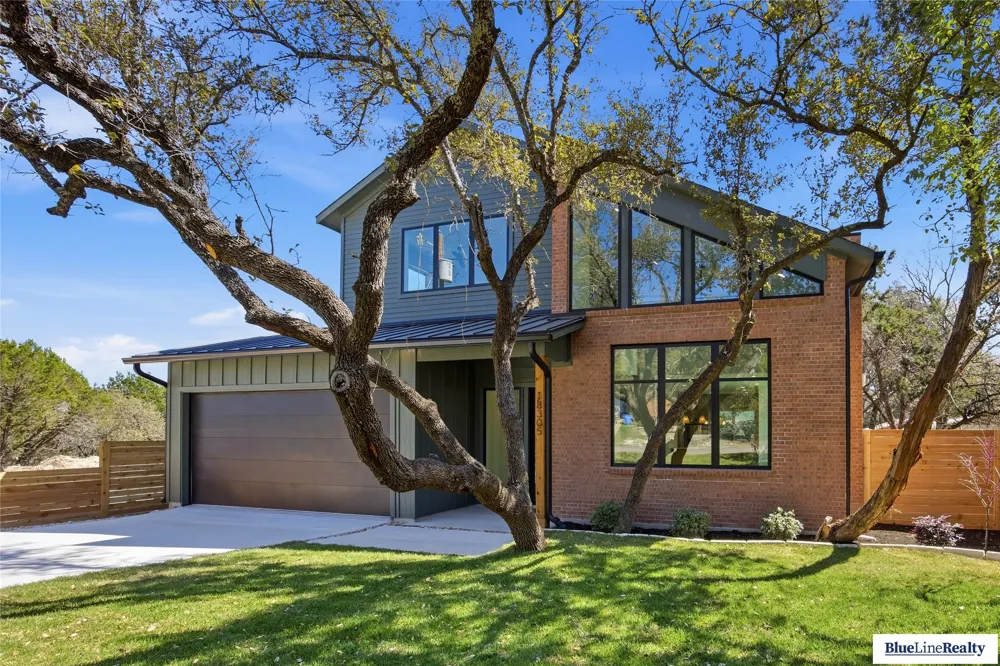 18305 Lake Oaks Drive